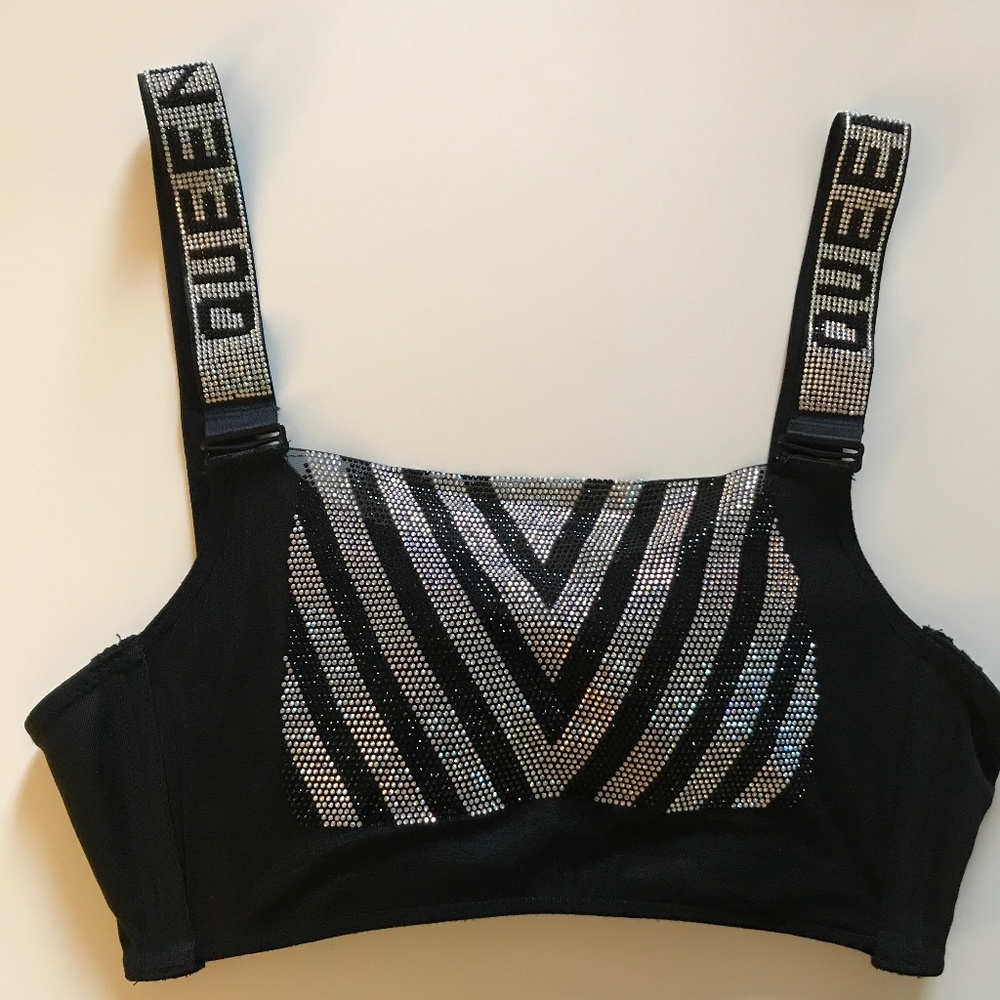 NEW NWT Queen Glitter Crop Top. M/L. Black